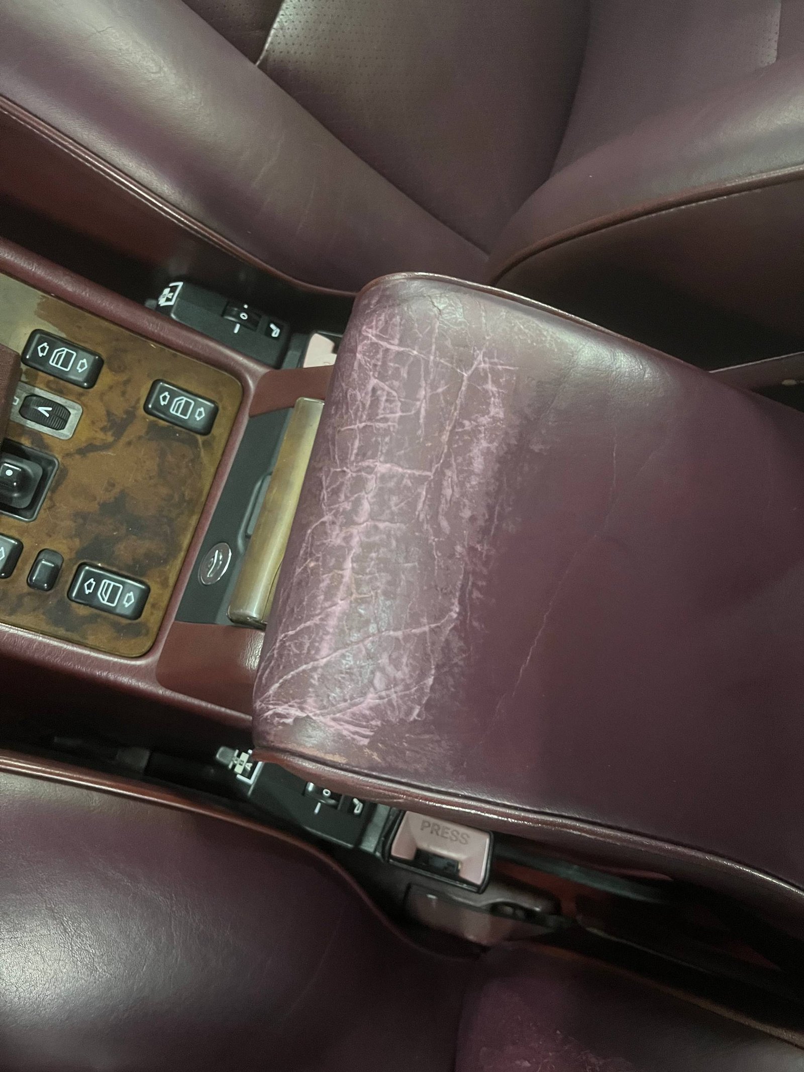 Automobilio salonas prieš detailing