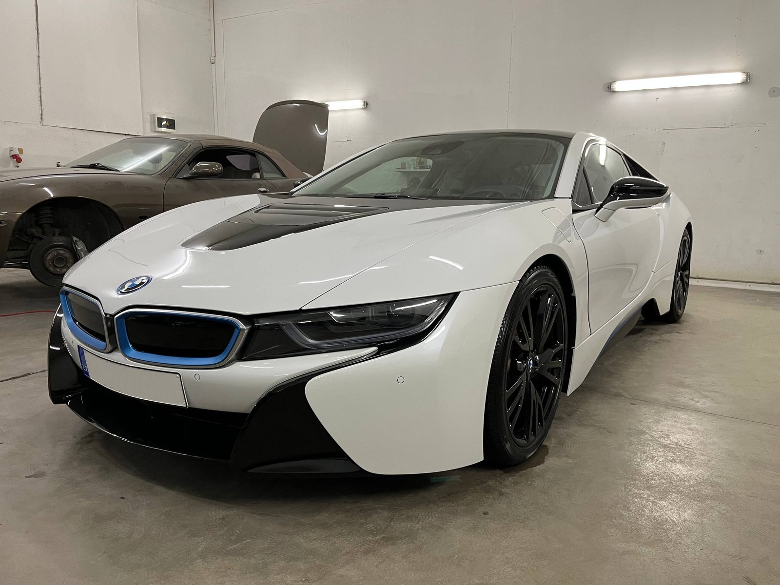 BMW i8