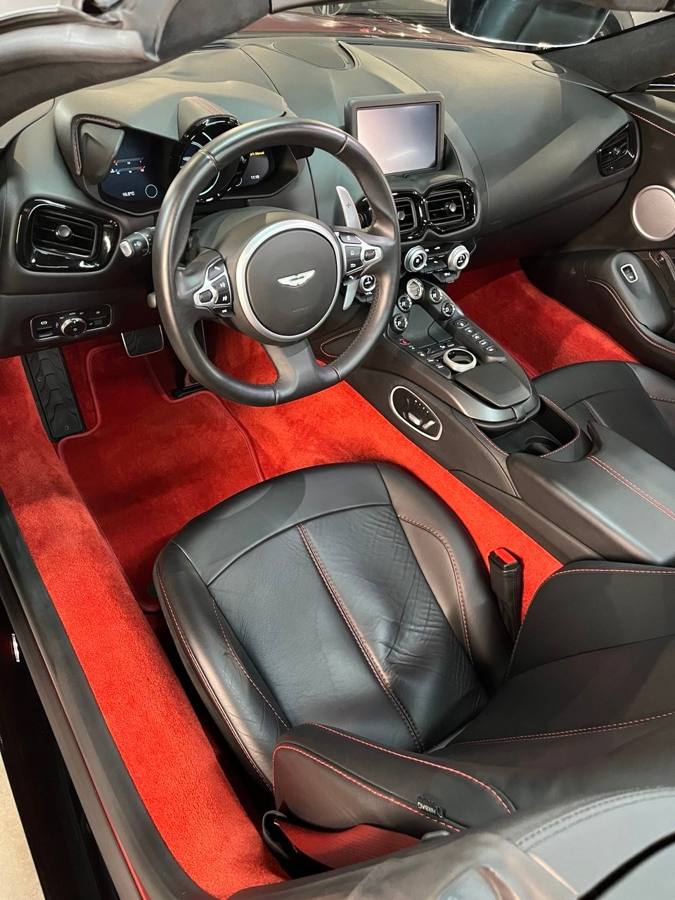 Aston Martin Vantage Roadster