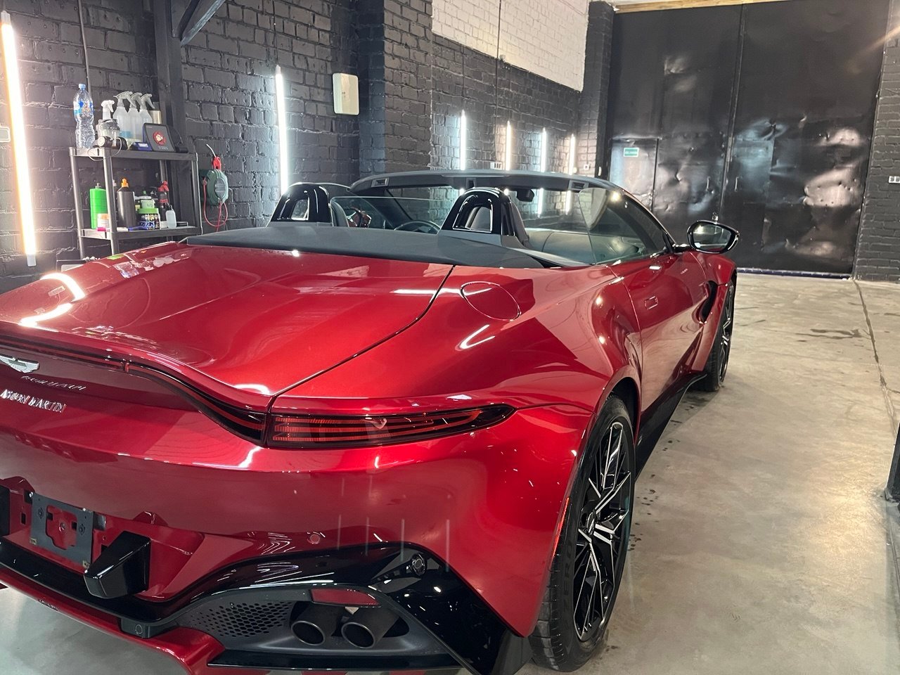 Aston Martin Vantage Roadster